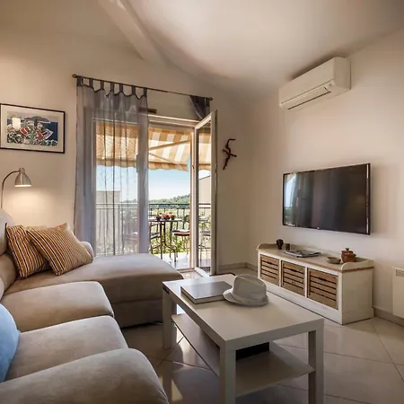 Διαμέρισμα Frank's Place *